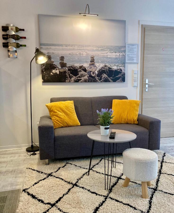 Living At Saarpartments - Adultsonly - Business & Holiday Homes With Kitchen For Long- And Short Term Stay, 3 Min To St Johanner Markt And Points Of Interest Saarbrücken Eksteriør billede